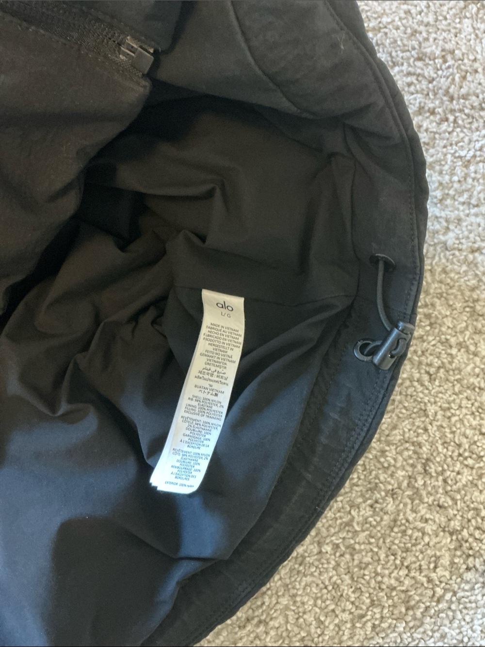 ALO Yoga Black Fast Lane Cropped Hooded Puffer Vest L - Picture 13 of 14
